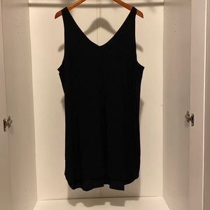 OLD NAVY BLACK SHIFT DRESS
